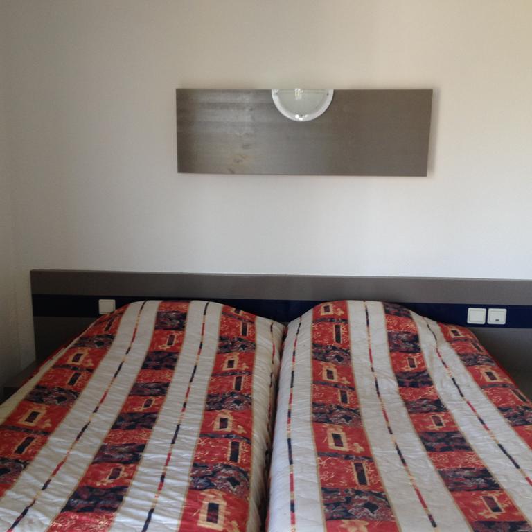 Hotel Charme En Maconnais Fasthotel Macon Nord Esterno foto